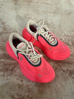 NWOT R.A.D UFO Road Running Shoes